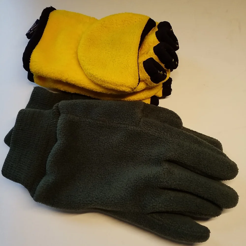 3/$25 GAPKids Gloves (SET of 2 pair) S YELLOW / L GREEN